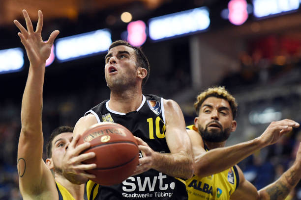 密尔顿的沟 密尔顿的沟